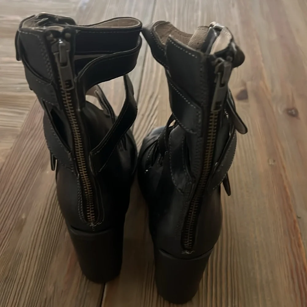 Freebird by Steven NEW Bond Sandal Black Box Included 10 Rare Find - Picture 7 of 10